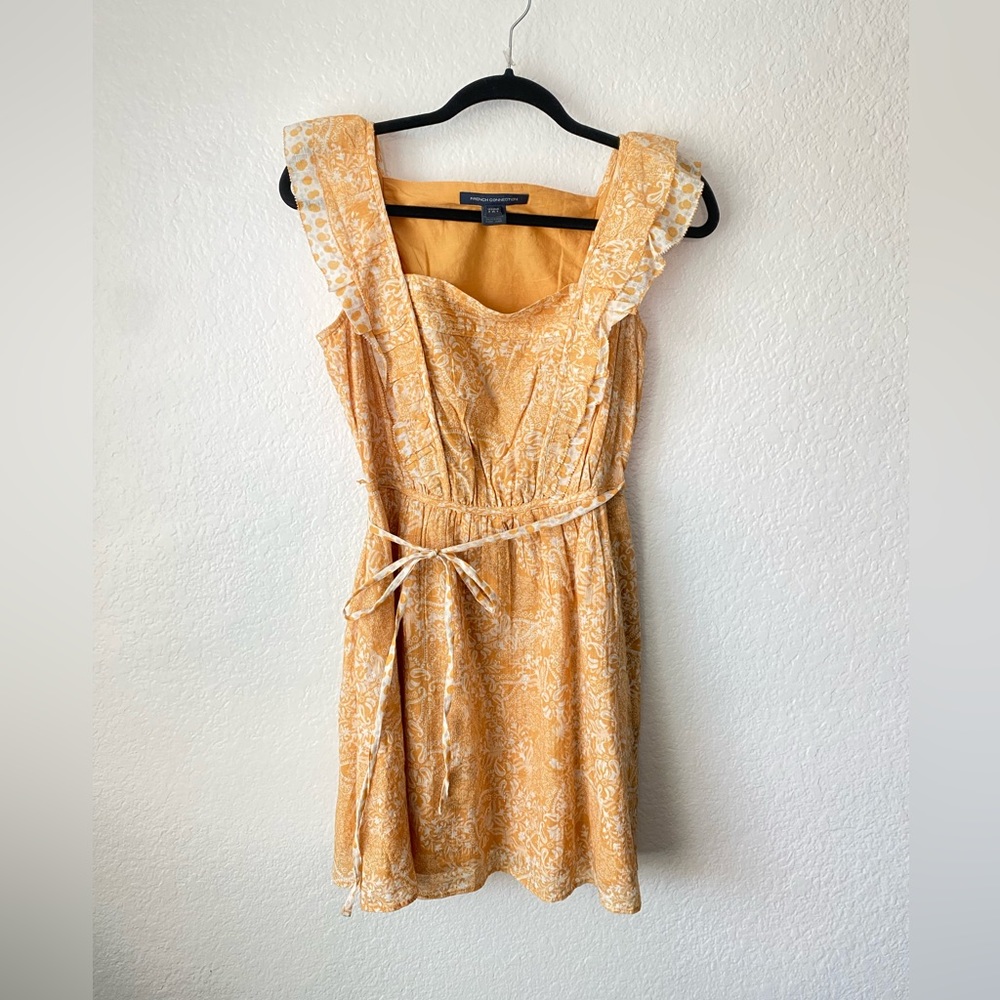 Adorable French Connection Yellow Print Dress, Lined, Side Zip & Pockets. Size 4